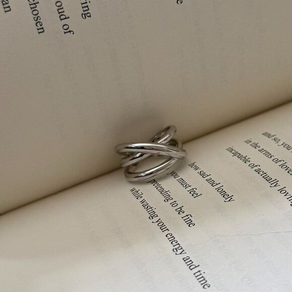 925 Sterling Silver Interlocking Twisted Ring – Adjustable Minimalist Preppy - Picture 2 of 4
